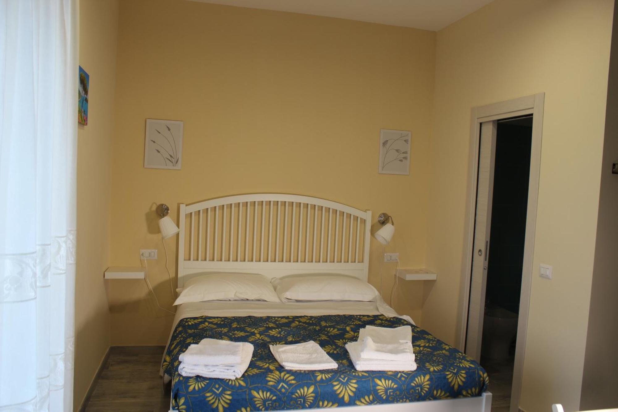 Elena House Apartment Napoli Bagian luar foto