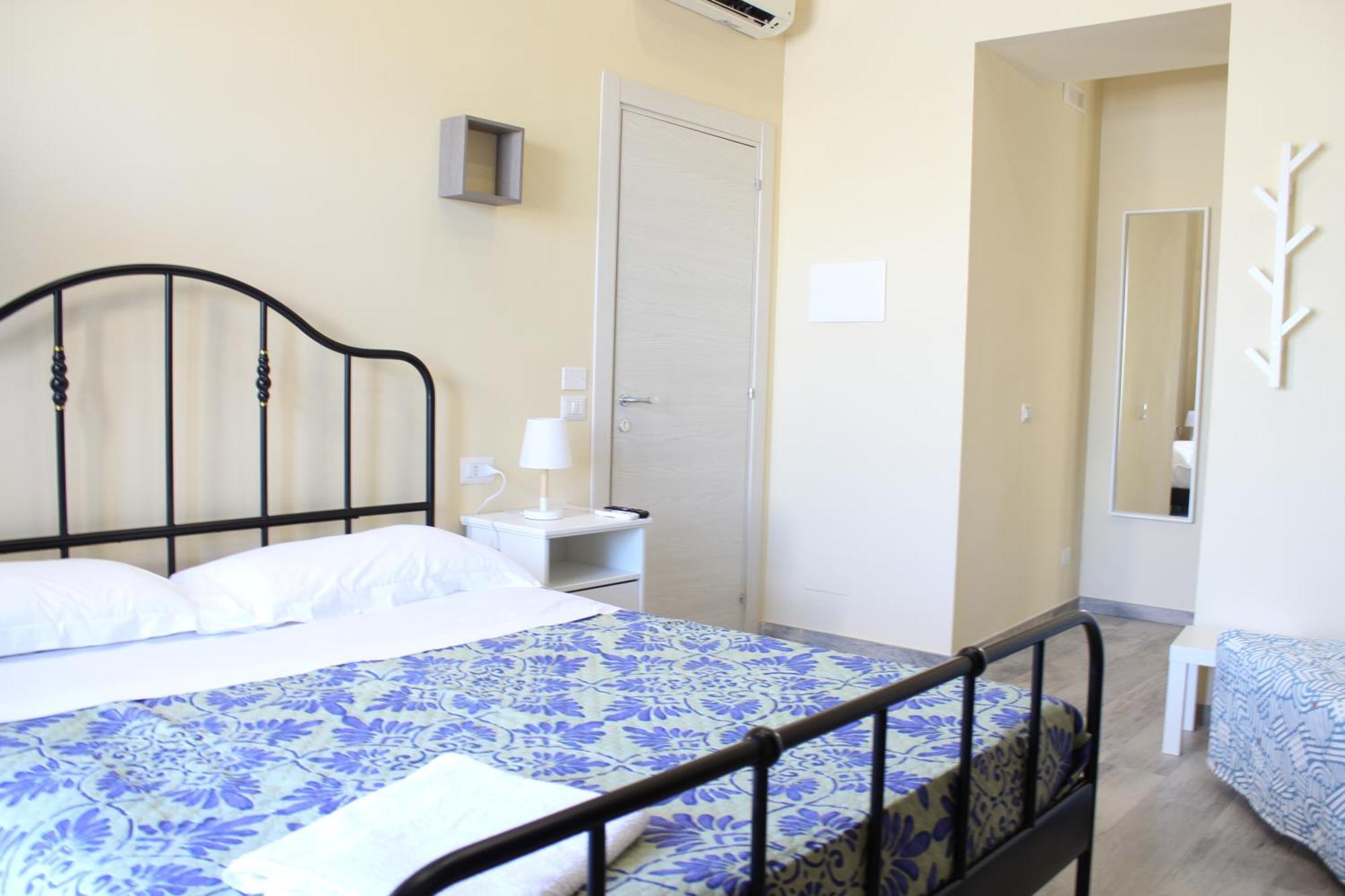 Elena House Apartment Napoli Bagian luar foto